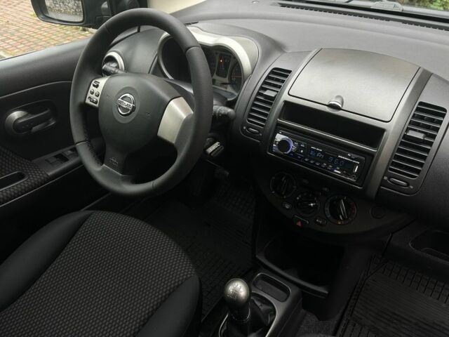 Чорний Ніссан Ноут, об'ємом двигуна 1.6 л та пробігом 192 тис. км за 5450 $, фото 5 на Automoto.ua