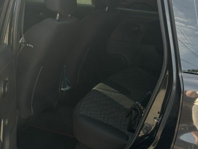 Чорний Ніссан Ноут, об'ємом двигуна 0 л та пробігом 204 тис. км за 3850 $, фото 4 на Automoto.ua