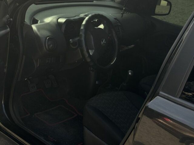 Чорний Ніссан Ноут, об'ємом двигуна 0 л та пробігом 204 тис. км за 3850 $, фото 2 на Automoto.ua