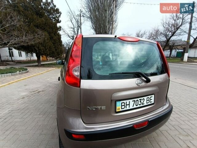 Коричневий Ніссан Ноут, об'ємом двигуна 1.6 л та пробігом 139 тис. км за 6000 $, фото 4 на Automoto.ua