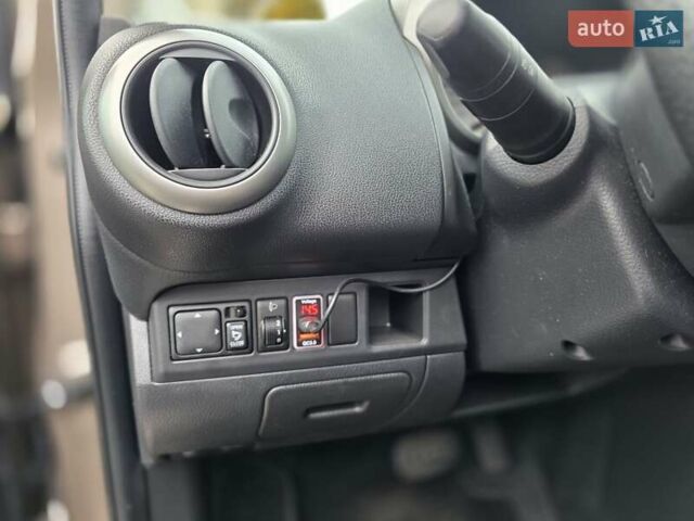 Коричневий Ніссан Ноут, об'ємом двигуна 1.6 л та пробігом 221 тис. км за 9000 $, фото 11 на Automoto.ua