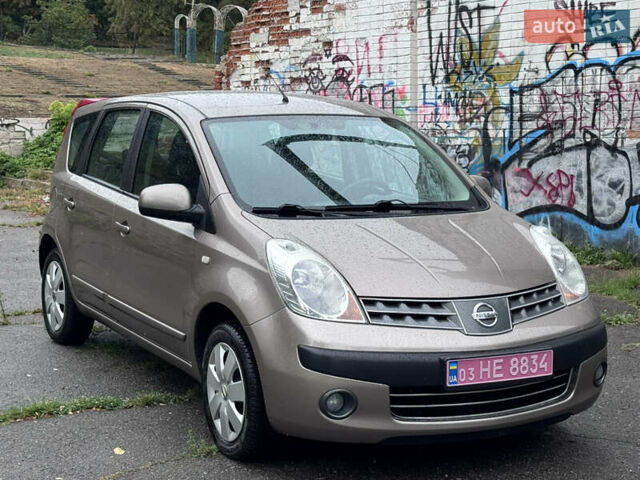 Коричневый Ниссан Ноут, объемом двигателя 1.6 л и пробегом 207 тыс. км за 5699 $, фото 2 на Automoto.ua