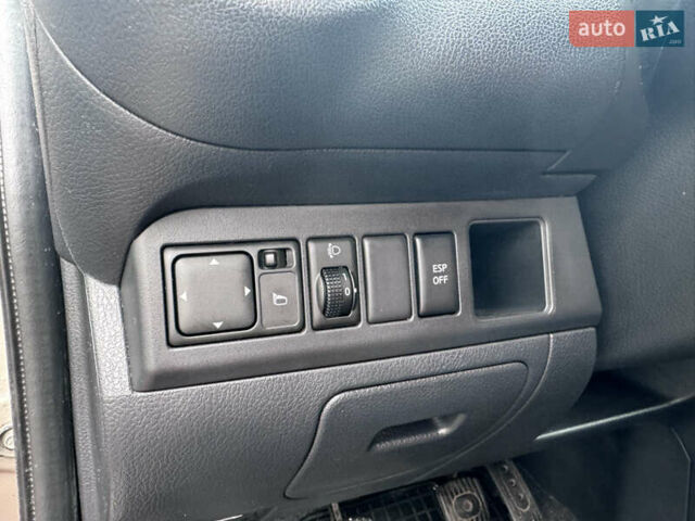 Коричневый Ниссан Ноут, объемом двигателя 1.6 л и пробегом 207 тыс. км за 5699 $, фото 12 на Automoto.ua