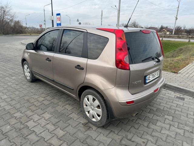 Коричневый Ниссан Ноут, объемом двигателя 1.6 л и пробегом 232 тыс. км за 5300 $, фото 5 на Automoto.ua