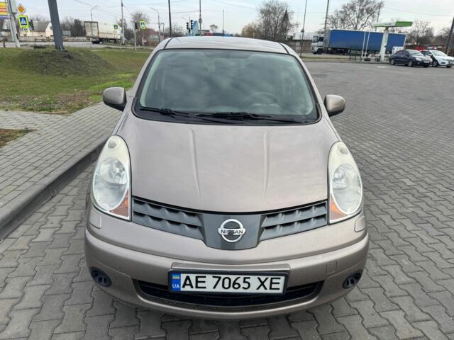 Коричневый Ниссан Ноут, объемом двигателя 1.6 л и пробегом 232 тыс. км за 5300 $, фото 1 на Automoto.ua