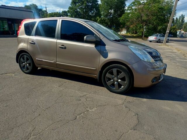 Коричневий Ніссан Ноут, об'ємом двигуна 1.6 л та пробігом 235 тис. км за 6300 $, фото 2 на Automoto.ua