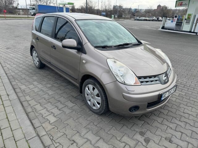 Коричневый Ниссан Ноут, объемом двигателя 1.6 л и пробегом 232 тыс. км за 5300 $, фото 2 на Automoto.ua