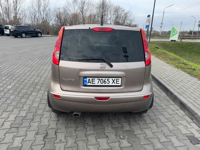 Коричневый Ниссан Ноут, объемом двигателя 1.6 л и пробегом 232 тыс. км за 5300 $, фото 4 на Automoto.ua