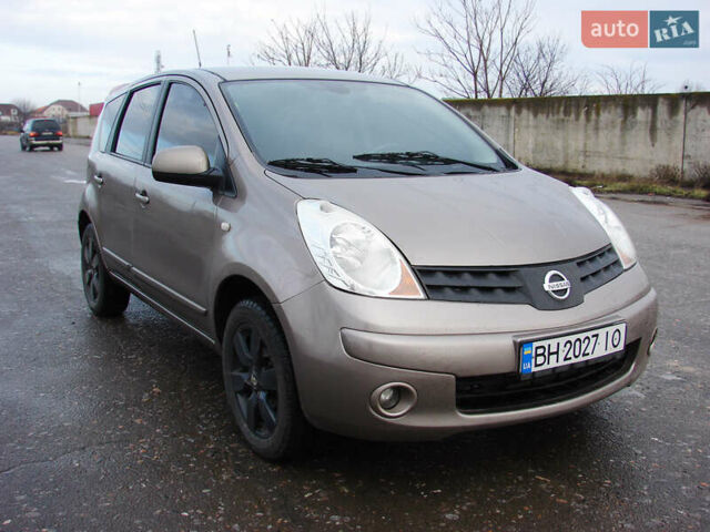 Коричневий Ніссан Ноут, об'ємом двигуна 1.6 л та пробігом 237 тис. км за 5500 $, фото 3 на Automoto.ua