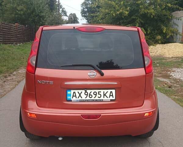 Коричневый Ниссан Ноут, объемом двигателя 1.6 л и пробегом 214 тыс. км за 4600 $, фото 1 на Automoto.ua