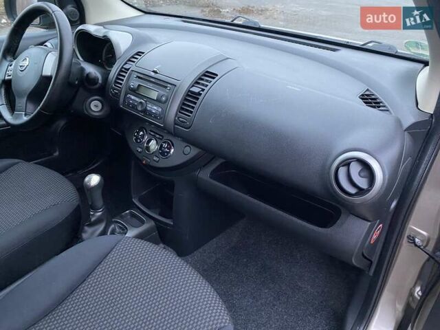 Коричневий Ніссан Ноут, об'ємом двигуна 1.6 л та пробігом 190 тис. км за 6250 $, фото 61 на Automoto.ua