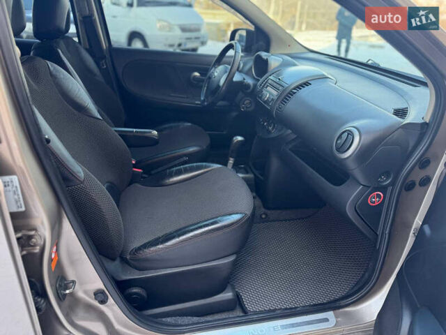 Коричневий Ніссан Ноут, об'ємом двигуна 1.6 л та пробігом 175 тис. км за 6500 $, фото 15 на Automoto.ua