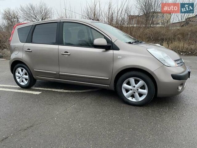 Коричневий Ніссан Ноут, об'ємом двигуна 1.6 л та пробігом 190 тис. км за 6250 $, фото 28 на Automoto.ua