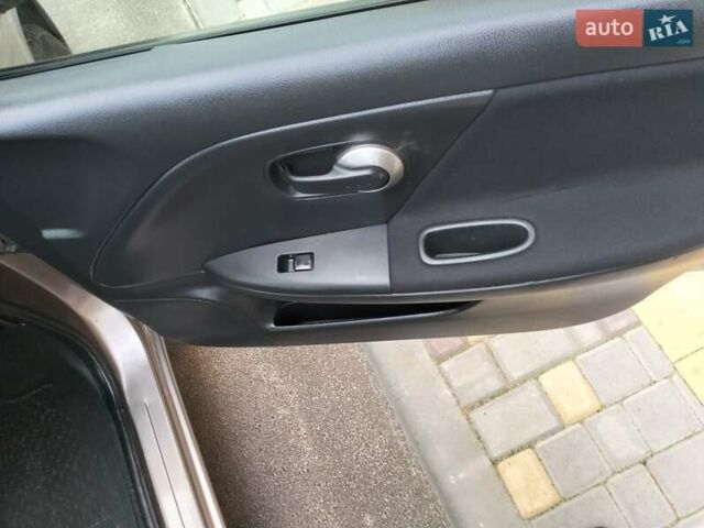 Коричневый Ниссан Ноут, объемом двигателя 1.6 л и пробегом 206 тыс. км за 6499 $, фото 19 на Automoto.ua