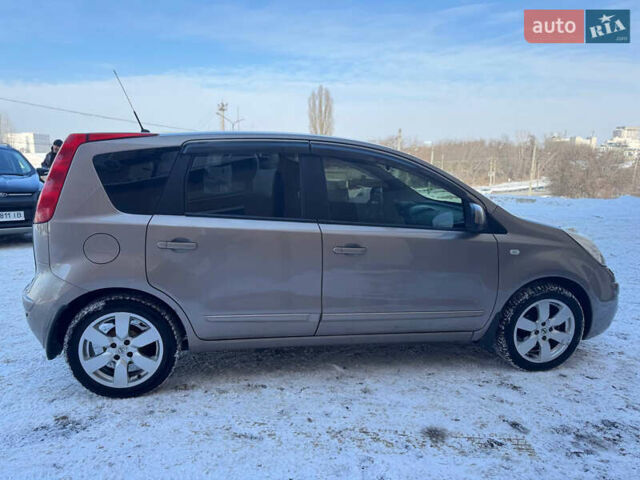 Коричневий Ніссан Ноут, об'ємом двигуна 1.6 л та пробігом 175 тис. км за 6500 $, фото 2 на Automoto.ua