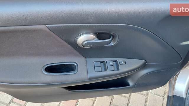 Коричневий Ніссан Ноут, об'ємом двигуна 1.39 л та пробігом 85 тис. км за 5950 $, фото 13 на Automoto.ua