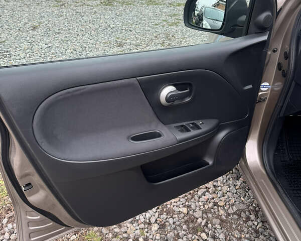 Коричневый Ниссан Ноут, объемом двигателя 1.6 л и пробегом 209 тыс. км за 8900 $, фото 9 на Automoto.ua