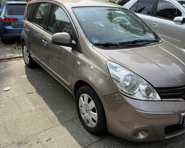Коричневий Ніссан Ноут, об'ємом двигуна 1.6 л та пробігом 190 тис. км за 7300 $, фото 1 на Automoto.ua