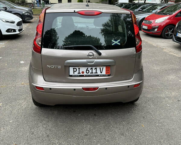 Коричневий Ніссан Ноут, об'ємом двигуна 1.6 л та пробігом 190 тис. км за 7300 $, фото 4 на Automoto.ua
