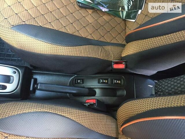 Коричневый Ниссан Ноут, объемом двигателя 1.6 л и пробегом 223 тыс. км за 5300 $, фото 3 на Automoto.ua