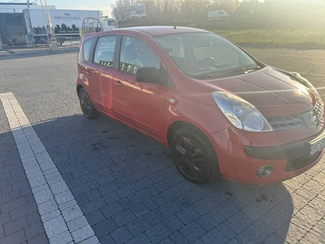 Червоний Ніссан Ноут, об'ємом двигуна 1.4 л та пробігом 307 тис. км за 4500 $, фото 2 на Automoto.ua