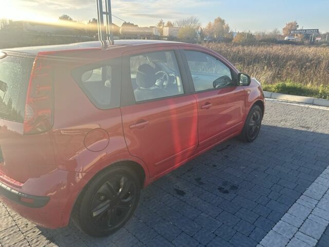 Червоний Ніссан Ноут, об'ємом двигуна 1.4 л та пробігом 307 тис. км за 4500 $, фото 3 на Automoto.ua