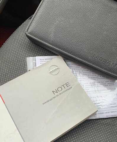 Красный Ниссан Ноут, объемом двигателя 1.6 л и пробегом 235 тыс. км за 5200 $, фото 1 на Automoto.ua