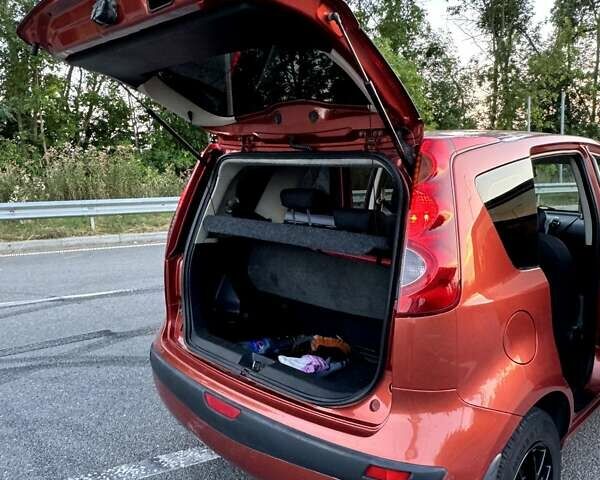 Красный Ниссан Ноут, объемом двигателя 1.39 л и пробегом 277 тыс. км за 4500 $, фото 15 на Automoto.ua