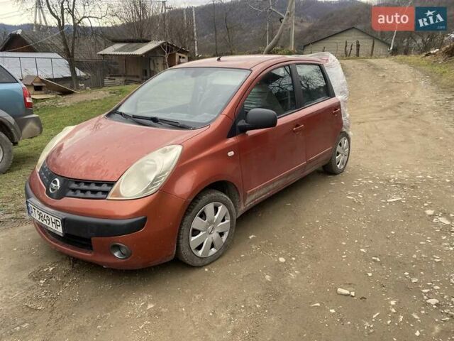 Червоний Ніссан Ноут, об'ємом двигуна 1.46 л та пробігом 230 тис. км за 2350 $, фото 1 на Automoto.ua