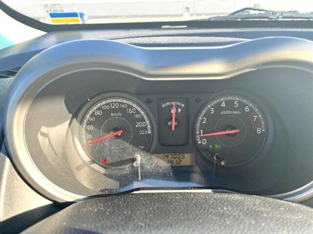 Красный Ниссан Ноут, объемом двигателя 1.6 л и пробегом 152 тыс. км за 5999 $, фото 6 на Automoto.ua