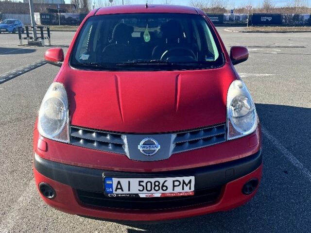 Красный Ниссан Ноут, объемом двигателя 1.6 л и пробегом 152 тыс. км за 5999 $, фото 2 на Automoto.ua