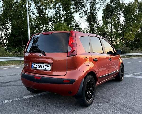 Красный Ниссан Ноут, объемом двигателя 1.39 л и пробегом 277 тыс. км за 4500 $, фото 1 на Automoto.ua