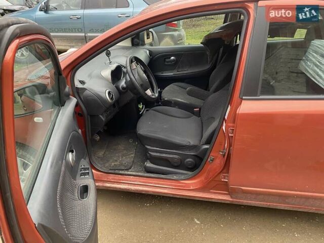 Червоний Ніссан Ноут, об'ємом двигуна 1.46 л та пробігом 230 тис. км за 2350 $, фото 6 на Automoto.ua