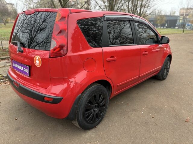 Красный Ниссан Ноут, объемом двигателя 1.6 л и пробегом 240 тыс. км за 4750 $, фото 4 на Automoto.ua