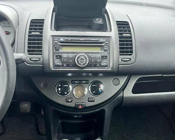 Красный Ниссан Ноут, объемом двигателя 1.6 л и пробегом 232 тыс. км за 5250 $, фото 21 на Automoto.ua