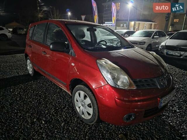 Красный Ниссан Ноут, объемом двигателя 1.4 л и пробегом 120 тыс. км за 4400 $, фото 4 на Automoto.ua
