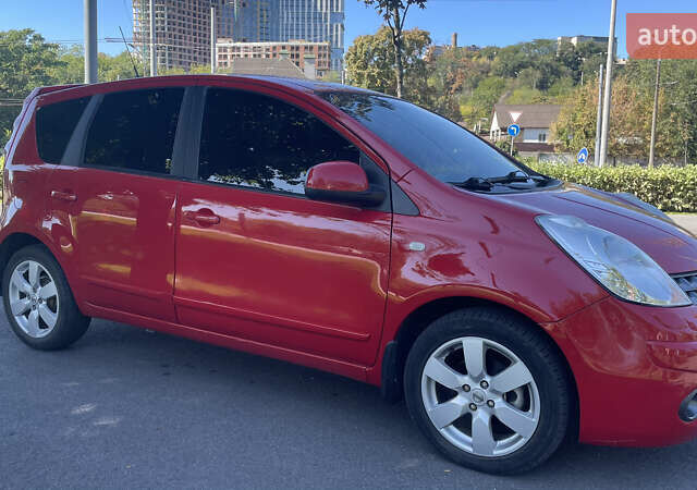 Красный Ниссан Ноут, объемом двигателя 1.6 л и пробегом 169 тыс. км за 6500 $, фото 2 на Automoto.ua