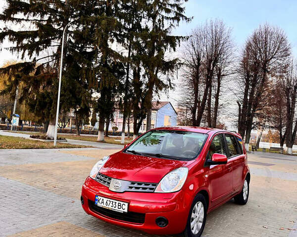 Красный Ниссан Ноут, объемом двигателя 1.6 л и пробегом 250 тыс. км за 6200 $, фото 3 на Automoto.ua
