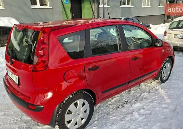 Червоний Ніссан Ноут, об'ємом двигуна 1.6 л та пробігом 227 тис. км за 5000 $, фото 6 на Automoto.ua