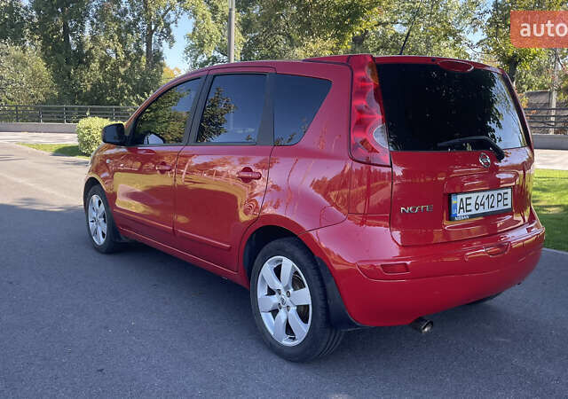 Красный Ниссан Ноут, объемом двигателя 1.6 л и пробегом 169 тыс. км за 6500 $, фото 6 на Automoto.ua