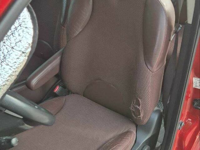 Красный Ниссан Ноут, объемом двигателя 1.6 л и пробегом 160 тыс. км за 5884 $, фото 13 на Automoto.ua