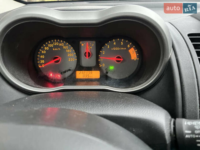 Красный Ниссан Ноут, объемом двигателя 1.6 л и пробегом 223 тыс. км за 5350 $, фото 14 на Automoto.ua