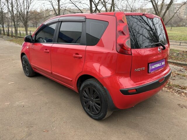 Красный Ниссан Ноут, объемом двигателя 1.6 л и пробегом 240 тыс. км за 4750 $, фото 2 на Automoto.ua