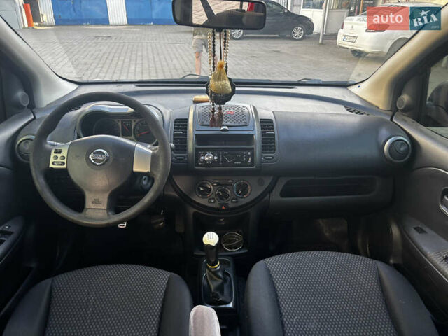 Червоний Ніссан Ноут, об'ємом двигуна 1.39 л та пробігом 320 тис. км за 3600 $, фото 8 на Automoto.ua