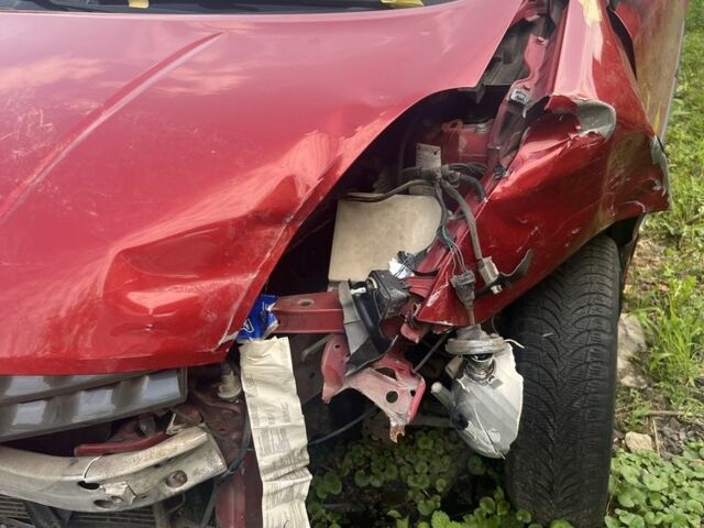 Червоний Ніссан Ноут, об'ємом двигуна 1.4 л та пробігом 120 тис. км за 2000 $, фото 15 на Automoto.ua