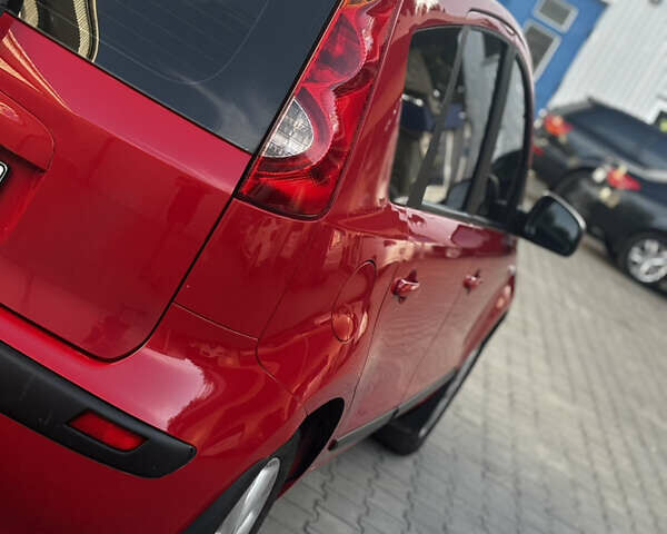 Червоний Ніссан Ноут, об'ємом двигуна 1.39 л та пробігом 320 тис. км за 3600 $, фото 5 на Automoto.ua