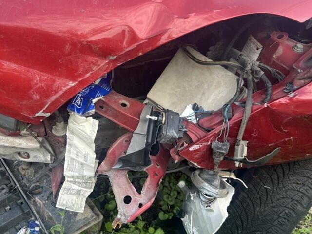 Ниссан Ноут 2007 в Виннице на Automoto.ua Красный Ниссан Ноут, объемом двигателя 1.4 л и пробегом 120 тыс. км за 2000 $, фото 18 на Automoto.ua