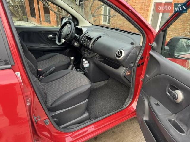 Красный Ниссан Ноут, объемом двигателя 1.4 л и пробегом 120 тыс. км за 3750 $, фото 4 на Automoto.ua