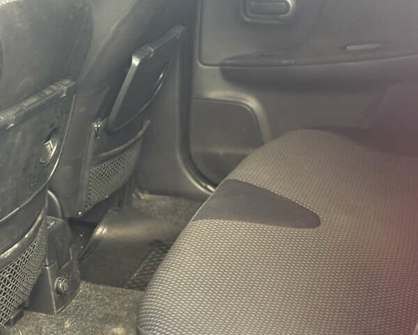 Червоний Ніссан Ноут, об'ємом двигуна 1.39 л та пробігом 320 тис. км за 3600 $, фото 10 на Automoto.ua