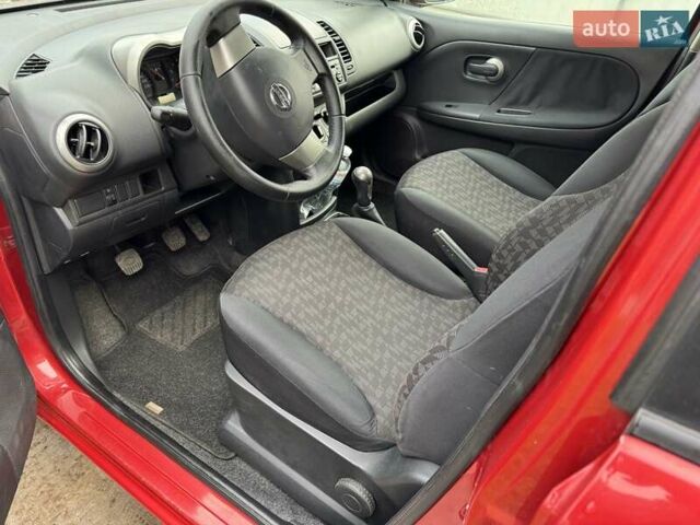 Красный Ниссан Ноут, объемом двигателя 1.4 л и пробегом 120 тыс. км за 3750 $, фото 5 на Automoto.ua